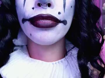 See Leylanoir_02 online Now @ fap.tw