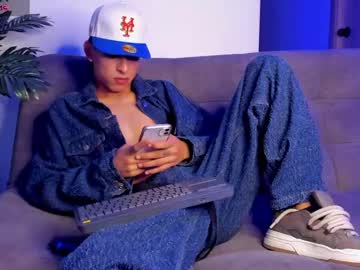 See Liam_055 online Now @ fap.tw