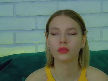 See Lililinn online Now @ fap.tw