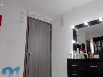 See Lips_sarasofia online Now @ fap.tw