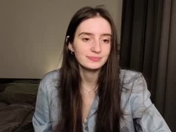 See Lisawoo online Now @ fap.tw