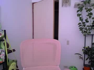 See Littlelaksmi online Now @ fap.tw