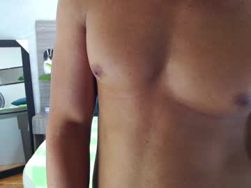 See Loony_zion online Now @ fap.tw