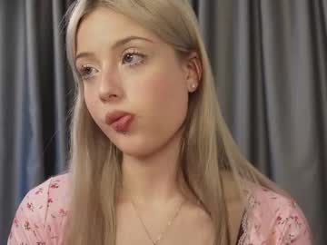 See Lovendy online Now @ fap.tw