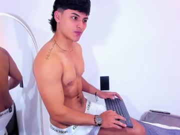 See Lucadior online Now @ fap.tw