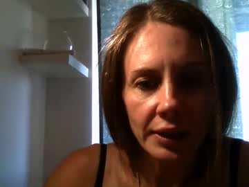 See Luciemack online Now @ fap.tw