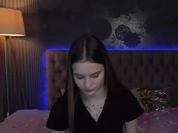 See Luisaclover online Now @ fap.tw