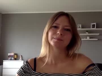 See Lux_millie online Now @ fap.tw