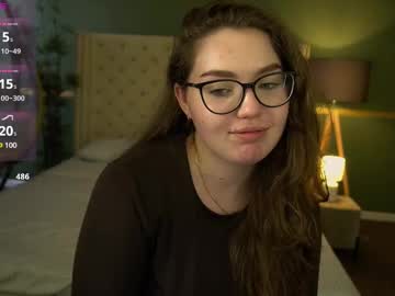 See Luxsopphia_ online Now @ fap.tw