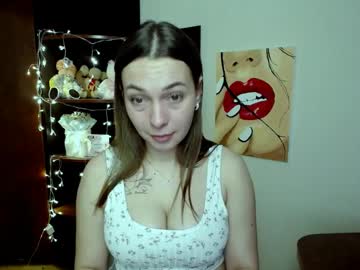 See M_vikki online Now @ fap.tw