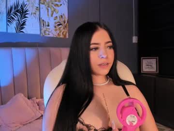 See Maiiitee_ online Now @ fap.tw