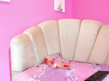 See Marianrosse online Now @ fap.tw