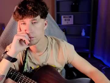 See Mark_caron online Now @ fap.tw