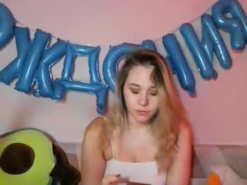 See Marmaladeli online Now @ fap.tw