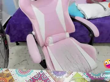 See Maskedgirl01 online Now @ fap.tw