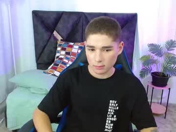 See Matiii18 online Now @ fap.tw