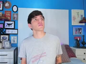 See Matteo12_ online Now @ fap.tw