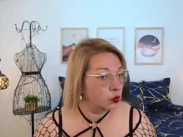 See Maylinleee online Now @ fap.tw