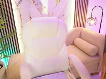 See Meganlowell online Now @ fap.tw