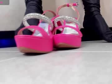 See Melanie_hillz online Now @ fap.tw