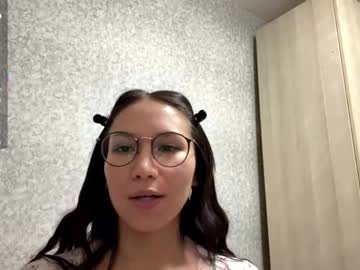 See Meowgirlye online Now @ fap.tw