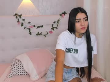 See Miagomez1 online Now @ fap.tw