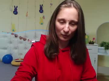 See Michellee11 online Now @ fap.tw