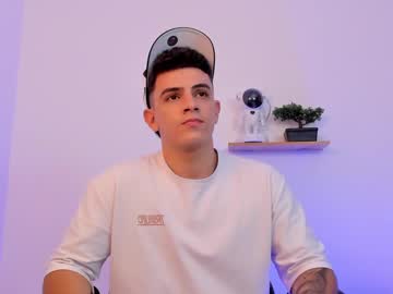 See Mikecooper_ online Now @ fap.tw