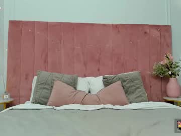 See Milavox online Now @ fap.tw