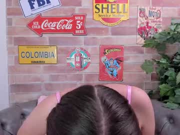 See Miss___salome online Now @ fap.tw