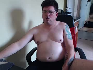 See Mistercoeur1 online Now @ fap.tw