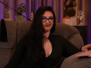 See Mistresskellykent online Now @ fap.tw