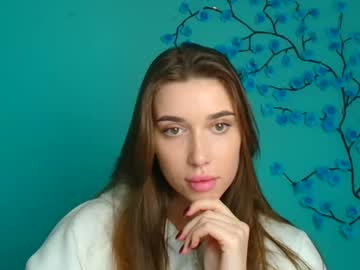 See Mysticamelia online Now @ fap.tw