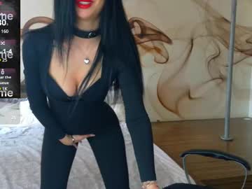 See Naomiscarlett online Now @ fap.tw