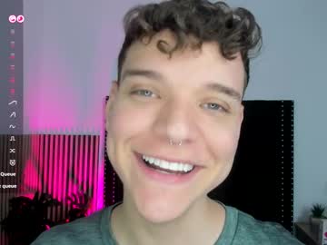 See Naughty_twink_ online Now @ fap.tw