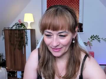 See Naughtymilane online Now @ fap.tw