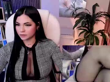 See Naugthyelli online Now @ fap.tw