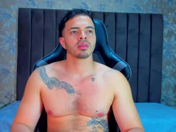 See Neithcooper online Now @ fap.tw