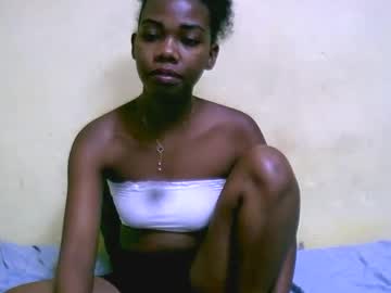 See Nickela789378 online Now @ fap.tw