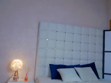 See Nicolros online Now @ fap.tw