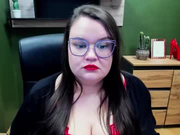 See Nightholly online Now @ fap.tw