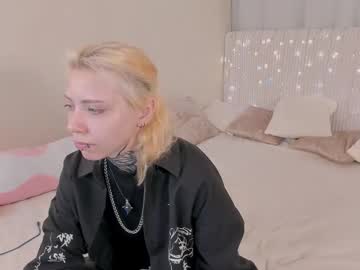See Nyan__cat online Now @ fap.tw