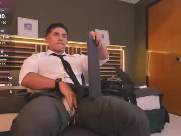 See Paul_evanss online Now @ fap.tw