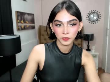 See Pearlmoore online Now @ fap.tw