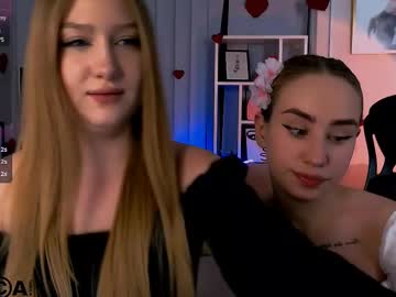 See Playful_sophie online Now @ fap.tw