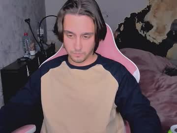 See Pohyi_ online Now @ fap.tw