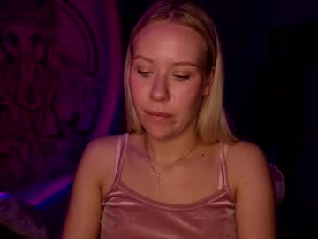 See Pureeangel online Now @ fap.tw