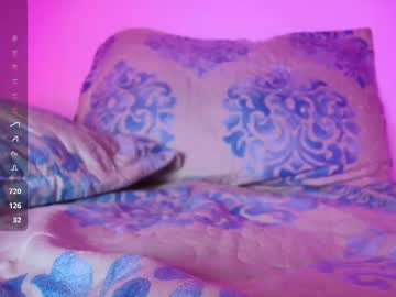 See Pvssi_ online Now @ fap.tw