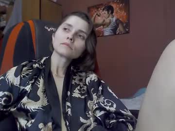 See Queen4565 online Now @ fap.tw