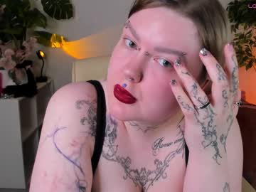 See Queen_of_darkness_ online Now @ fap.tw